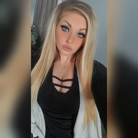 Meet your Posher, Simone - Picture 1 of 1